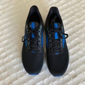Brooks running sneakers